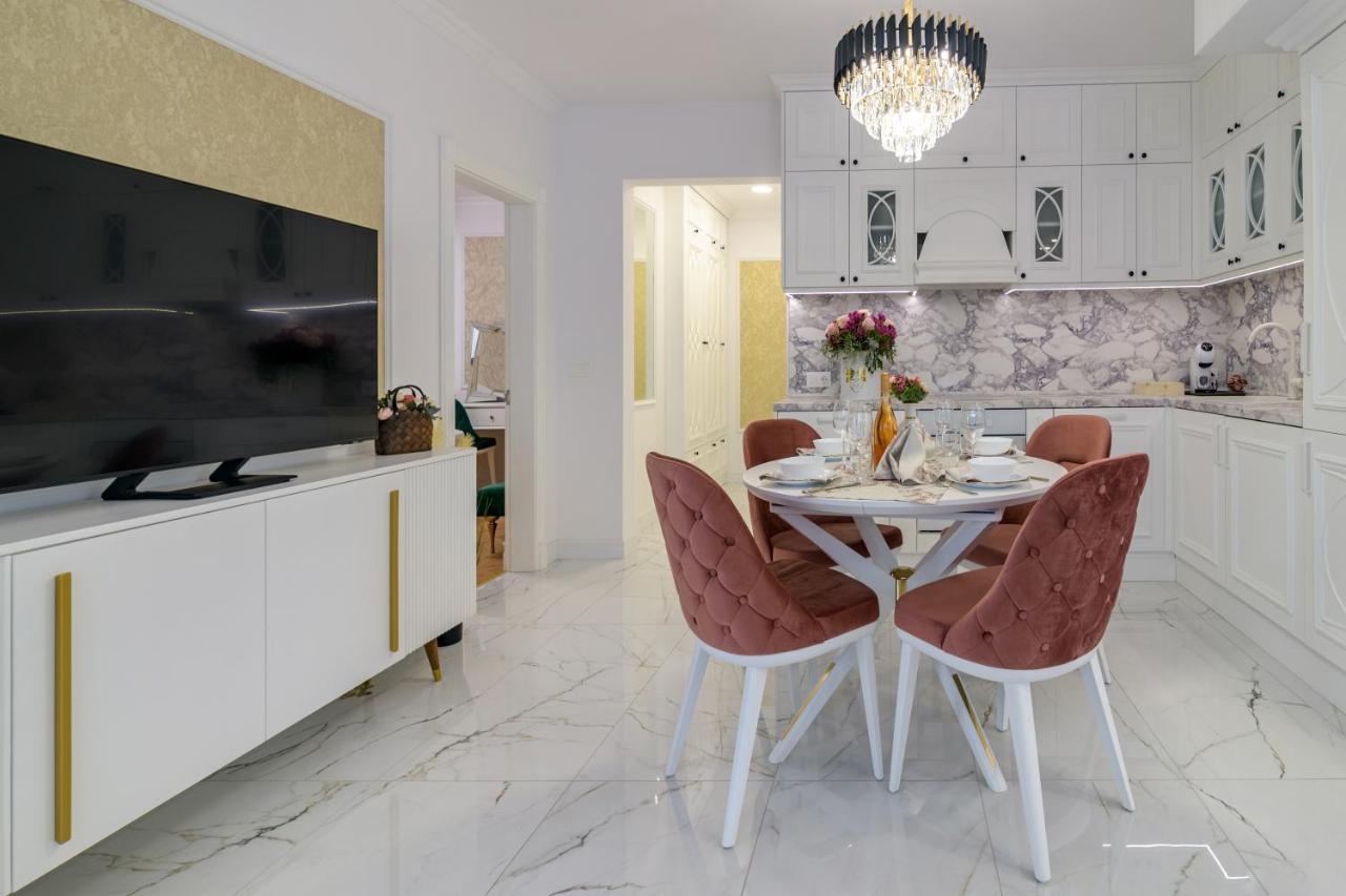 Лукс На Море Luxury Apartment In Downtown With Garage Varna Exterior photo