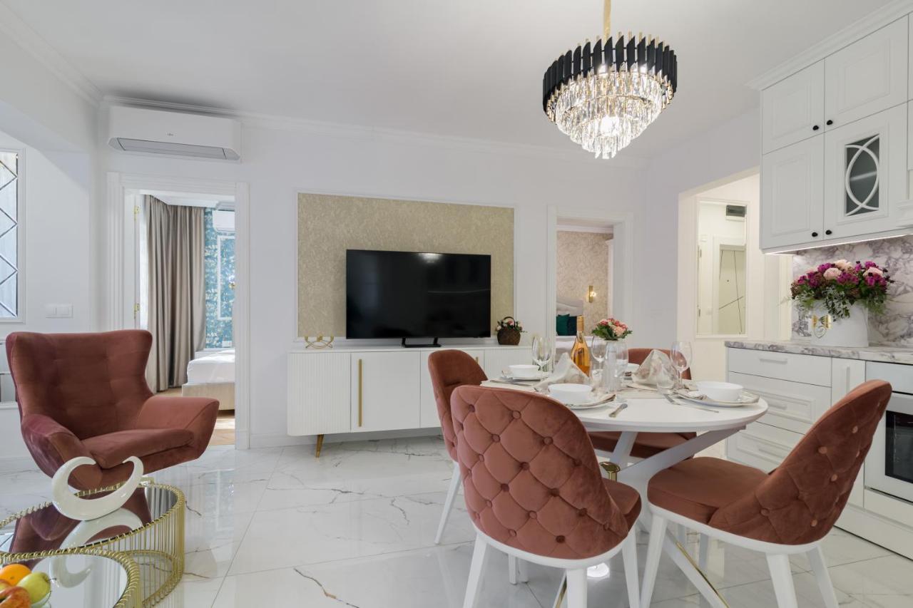Лукс На Море Luxury Apartment In Downtown With Garage Varna Exterior photo